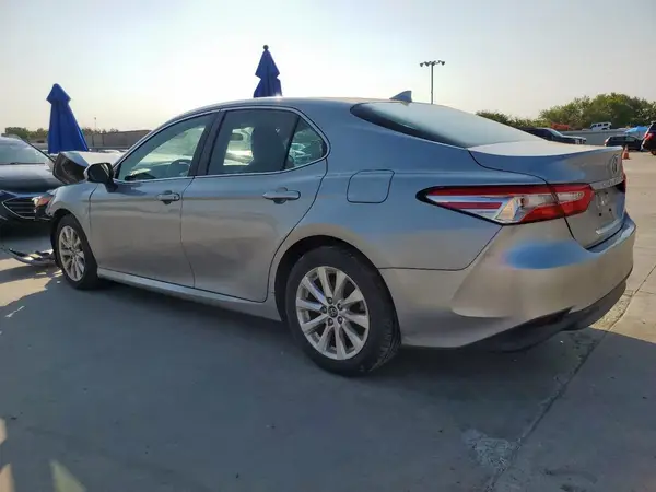 4T1B11HK6KU758627 2019 TOYOTA CAMRY - Image 2