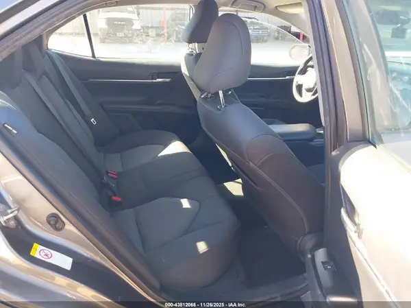 4T1B11HK6KU759583 2019 TOYOTA CAMRY - Image 8