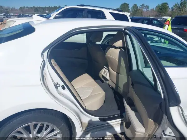 4T1B11HK6KU766923 2019 TOYOTA CAMRY - Image 8