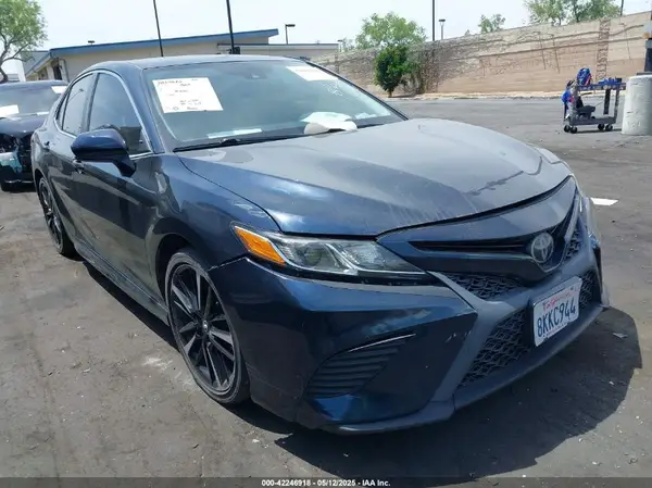 4T1B11HK6KU767554 2019 TOYOTA CAMRY - Image 1