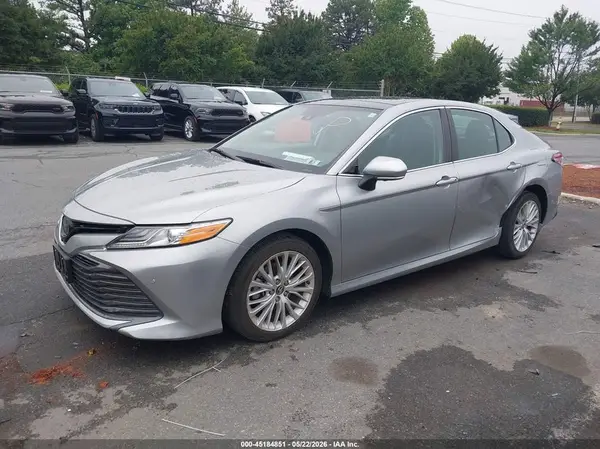4T1B11HK6KU768994 2019 TOYOTA CAMRY - Image 2