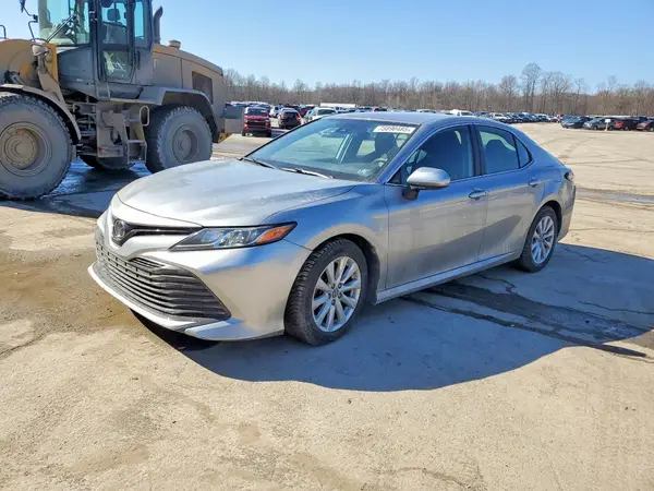 4T1B11HK6KU769949 2019 TOYOTA CAMRY - Image 1