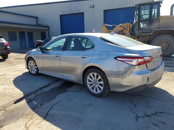 4T1B11HK6KU769949 2019 TOYOTA CAMRY - Image 2
