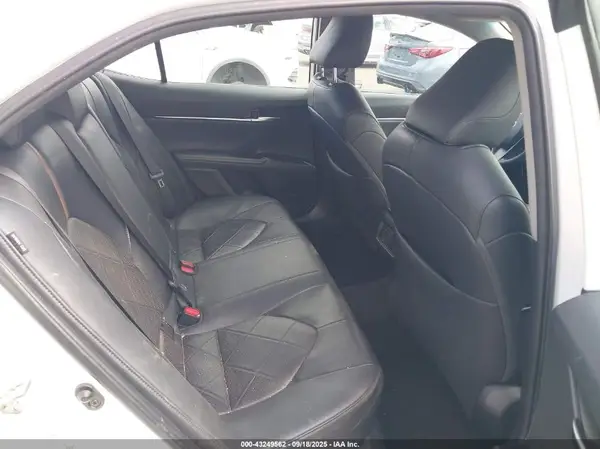 4T1B11HK6KU770485 2019 TOYOTA CAMRY - Image 8