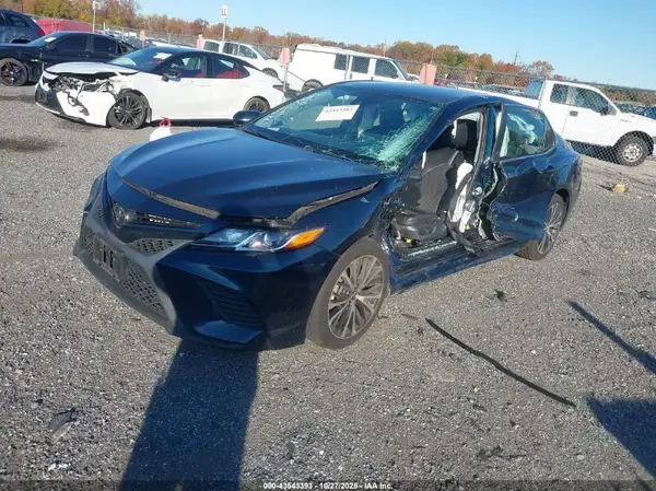 4T1B11HK6KU772608 2019 TOYOTA CAMRY - Image 2