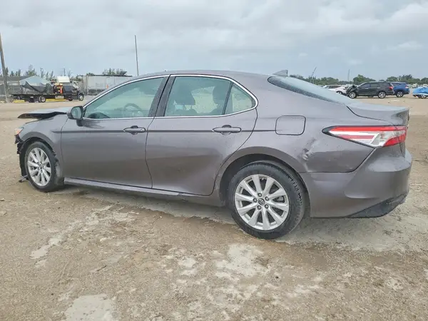 4T1B11HK6KU772818 2019 TOYOTA CAMRY - Image 2