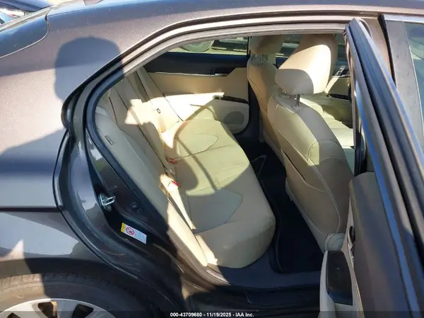 4T1B11HK6KU774276 2019 TOYOTA CAMRY - Image 8