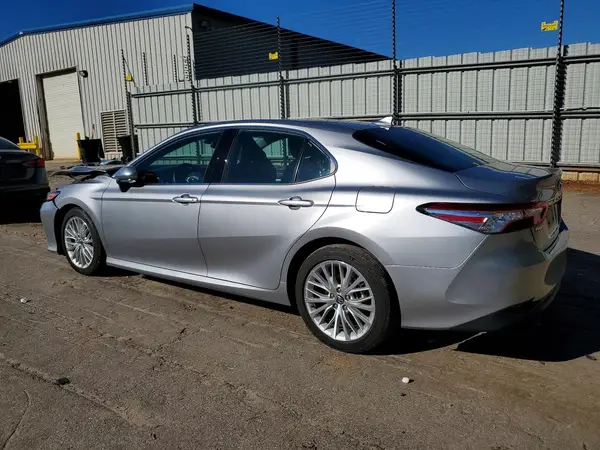 4T1B11HK6KU775167 2019 TOYOTA CAMRY - Image 2