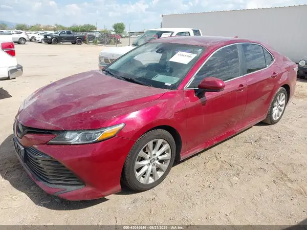4T1B11HK6KU776111 2019 TOYOTA CAMRY - Image 2