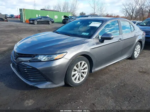4T1B11HK6KU777159 2019 TOYOTA CAMRY - Image 2