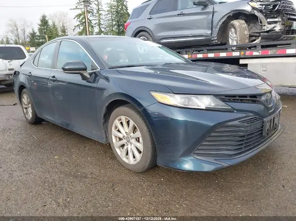 4T1B11HK6KU784340 2019 TOYOTA CAMRY - Image 1