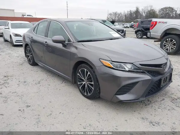 4T1B11HK6KU785388 2019 TOYOTA CAMRY - Image 1