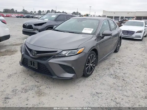 4T1B11HK6KU785388 2019 TOYOTA CAMRY - Image 2