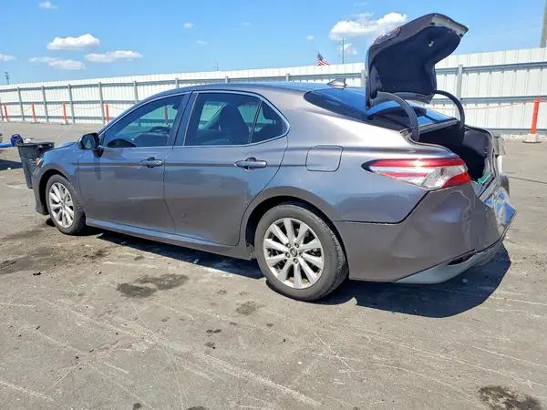 4T1B11HK6KU788615 2019 TOYOTA CAMRY - Image 2
