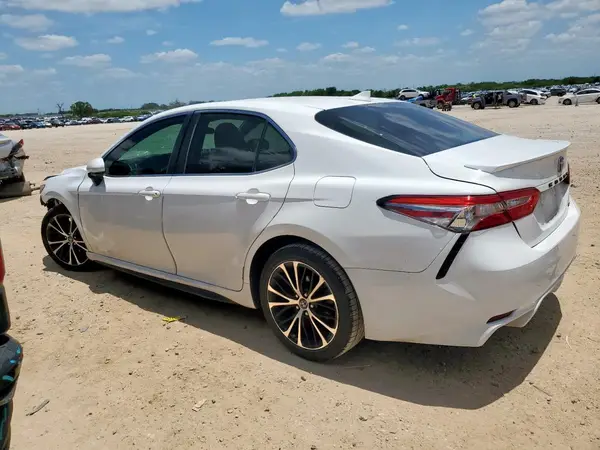 4T1B11HK6KU789165 2019 TOYOTA CAMRY - Image 2
