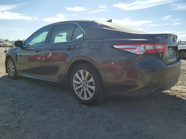 4T1B11HK6KU789781 2019 TOYOTA CAMRY - Image 2