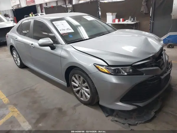 4T1B11HK6KU796147 2019 TOYOTA CAMRY - Image 1
