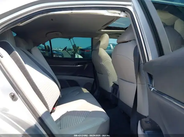 4T1B11HK6KU798318 2019 TOYOTA CAMRY - Image 8