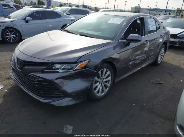 4T1B11HK6KU802495 2019 TOYOTA CAMRY - Image 2
