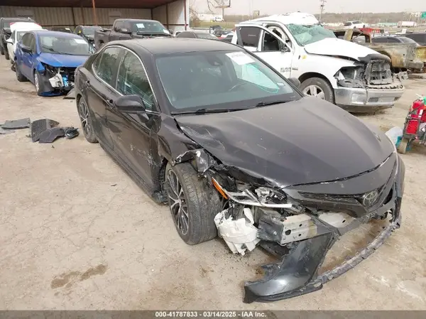 4T1B11HK6KU805252 2019 TOYOTA CAMRY - Image 1