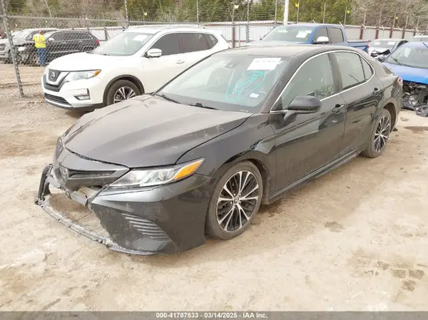 4T1B11HK6KU805252 2019 TOYOTA CAMRY - Image 2