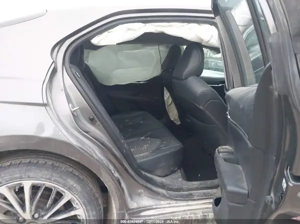 4T1B11HK6KU806336 2019 TOYOTA CAMRY - Image 8