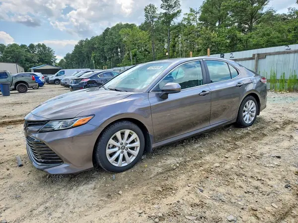 4T1B11HK6KU806742 2019 TOYOTA CAMRY - Image 1