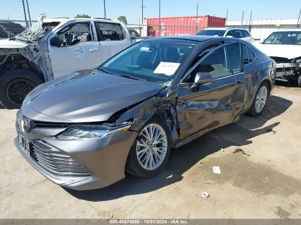 4T1B11HK6KU808426 2019 TOYOTA CAMRY - Image 2