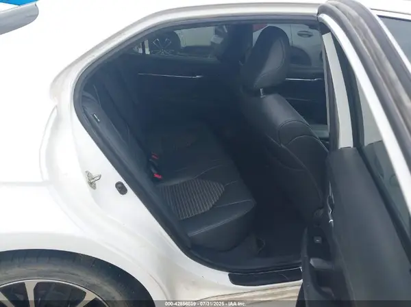 4T1B11HK6KU808927 2019 TOYOTA CAMRY - Image 8