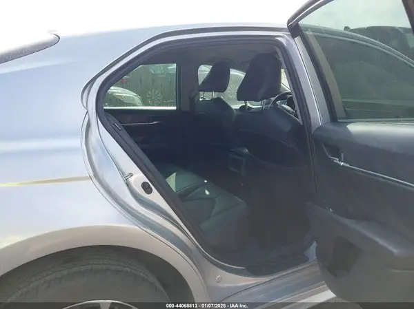 4T1B11HK6KU813979 2019 TOYOTA CAMRY - Image 8