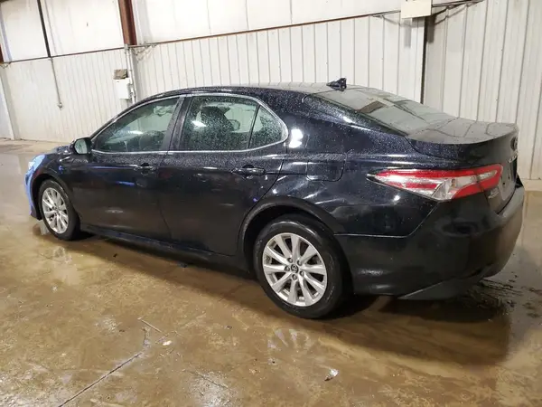 4T1B11HK6KU818390 2019 TOYOTA CAMRY - Image 2