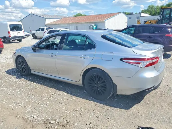 4T1B11HK6KU820107 2019 TOYOTA CAMRY - Image 2