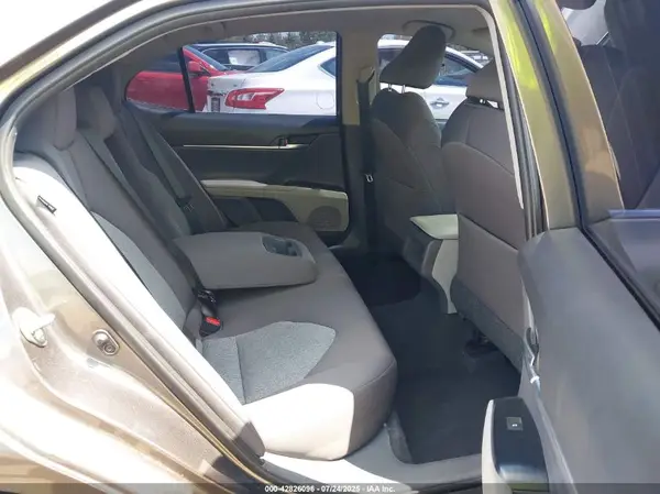 4T1B11HK6KU820477 2019 TOYOTA CAMRY - Image 8
