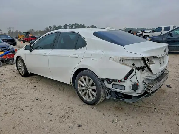 4T1B11HK6KU821273 2019 TOYOTA CAMRY - Image 2