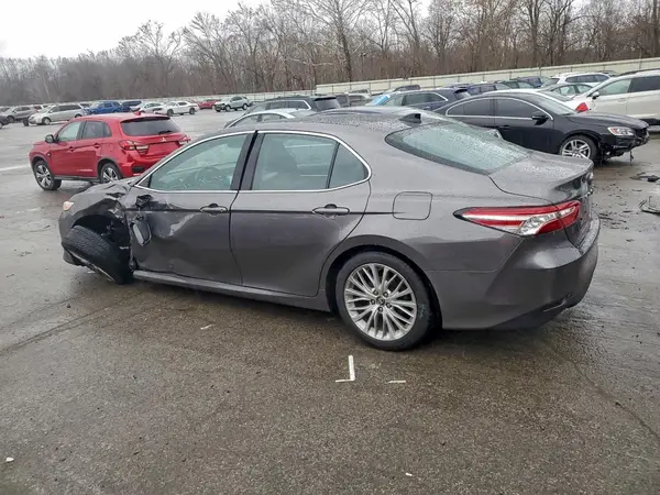 4T1B11HK6KU821421 2019 TOYOTA CAMRY - Image 2