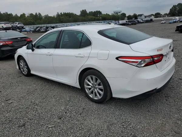 4T1B11HK6KU821466 2019 TOYOTA CAMRY - Image 2