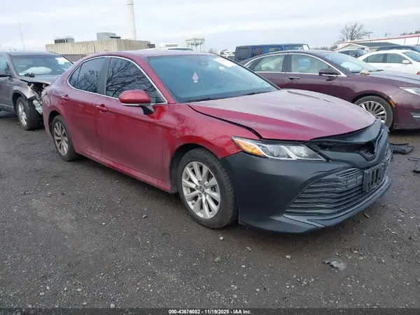 4T1B11HK6KU828465 2019 TOYOTA CAMRY - Image 1