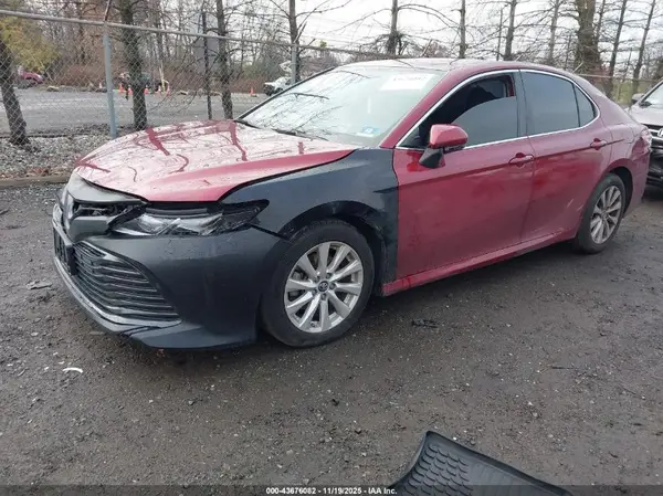 4T1B11HK6KU828465 2019 TOYOTA CAMRY - Image 2