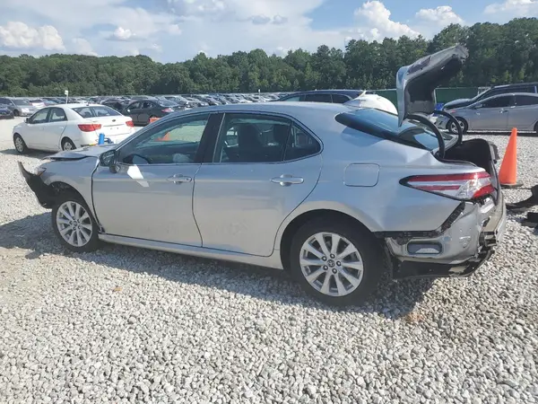 4T1B11HK6KU829048 2019 TOYOTA CAMRY - Image 2