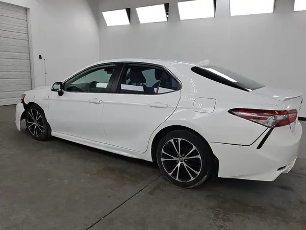 4T1B11HK6KU830135 2019 TOYOTA CAMRY - Image 2