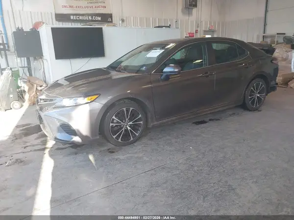 4T1B11HK6KU830846 2019 TOYOTA CAMRY - Image 2