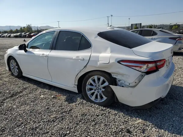 4T1B11HK6KU835237 2019 TOYOTA CAMRY - Image 2