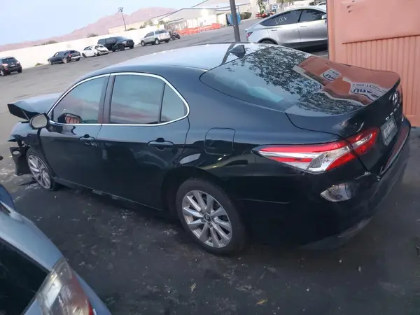 4T1B11HK6KU842334 2019 TOYOTA CAMRY - Image 2
