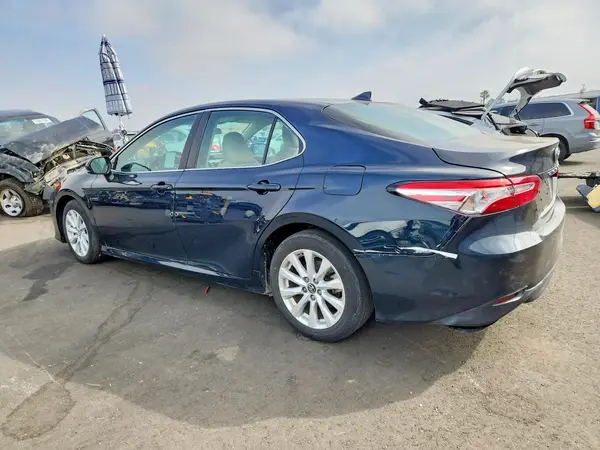 4T1B11HK6KU844360 2019 TOYOTA CAMRY - Image 2
