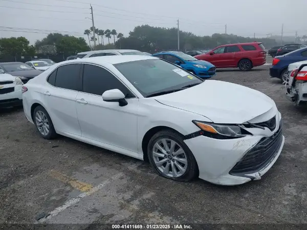 4T1B11HK6KU846870 2019 TOYOTA CAMRY - Image 1