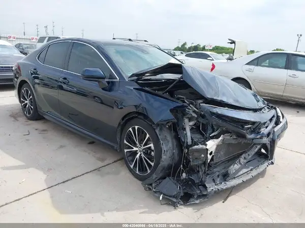 4T1B11HK6KU847260 2019 TOYOTA CAMRY - Image 1