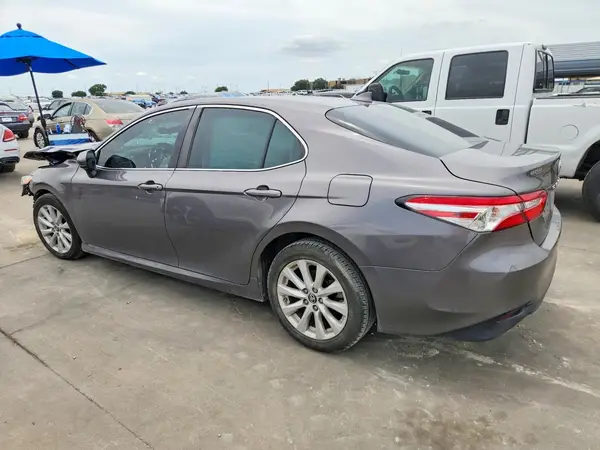 4T1B11HK6KU849879 2019 TOYOTA CAMRY - Image 2