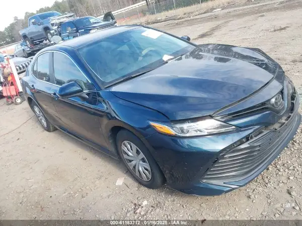 4T1B11HK6KU850756 2019 TOYOTA CAMRY - Image 1
