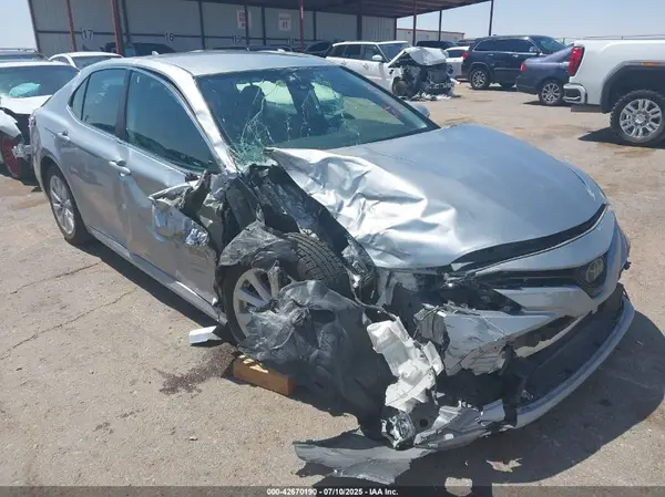 4T1B11HK6KU852250 2019 TOYOTA CAMRY - Image 1