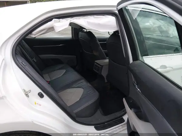 4T1B11HK7JU002030 2018 TOYOTA CAMRY - Image 8